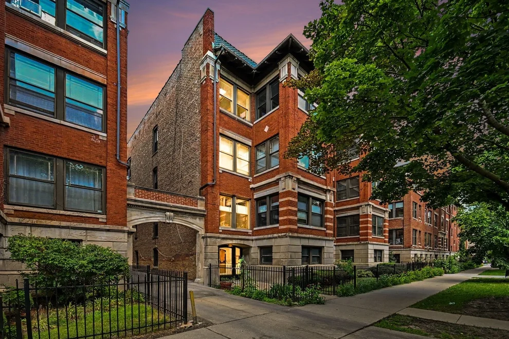 Unit for sale at 1140 E Hyde Park Boulevard, Chicago, IL 60615