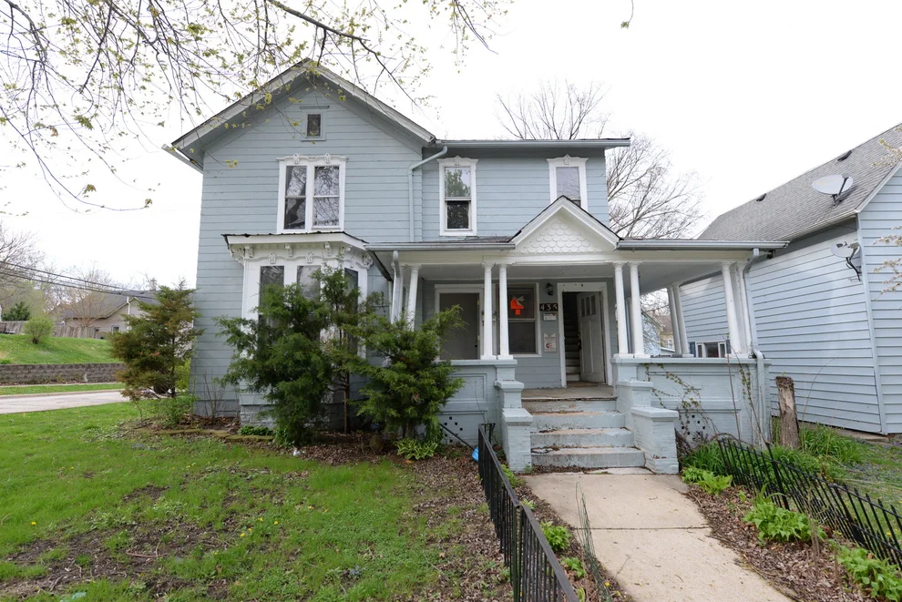 Unit for sale at 435 W Marion Street, Joliet, IL 60436