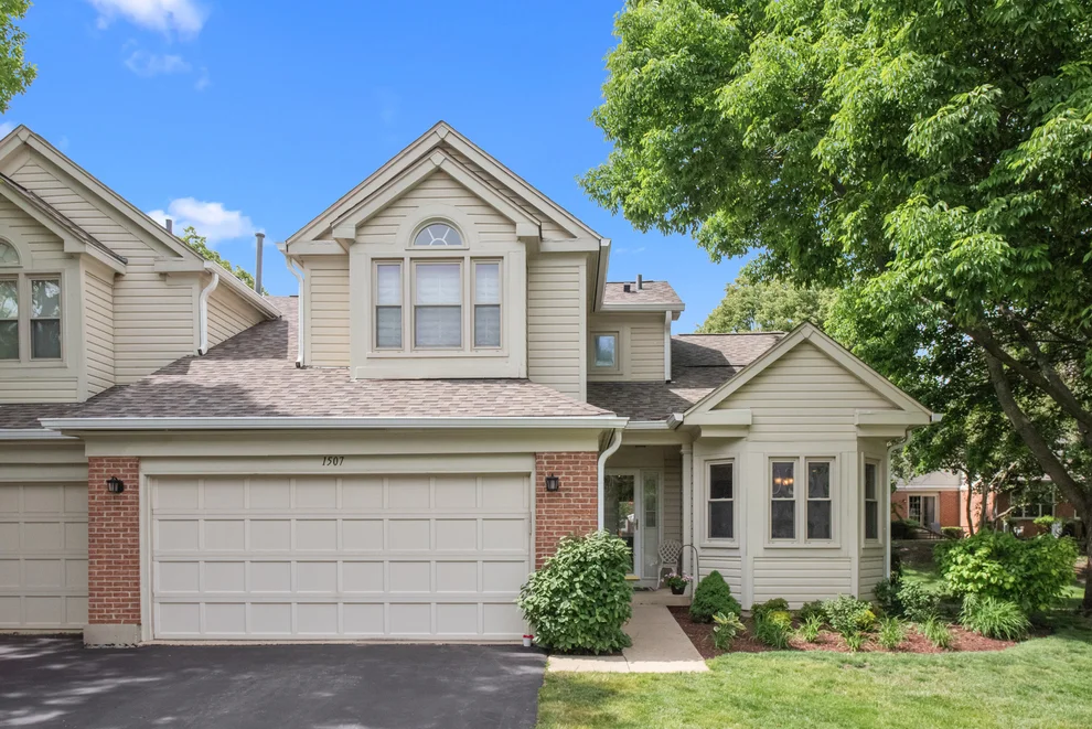 Unit for sale at 1507 Acorn Court, Wheeling, IL 60090