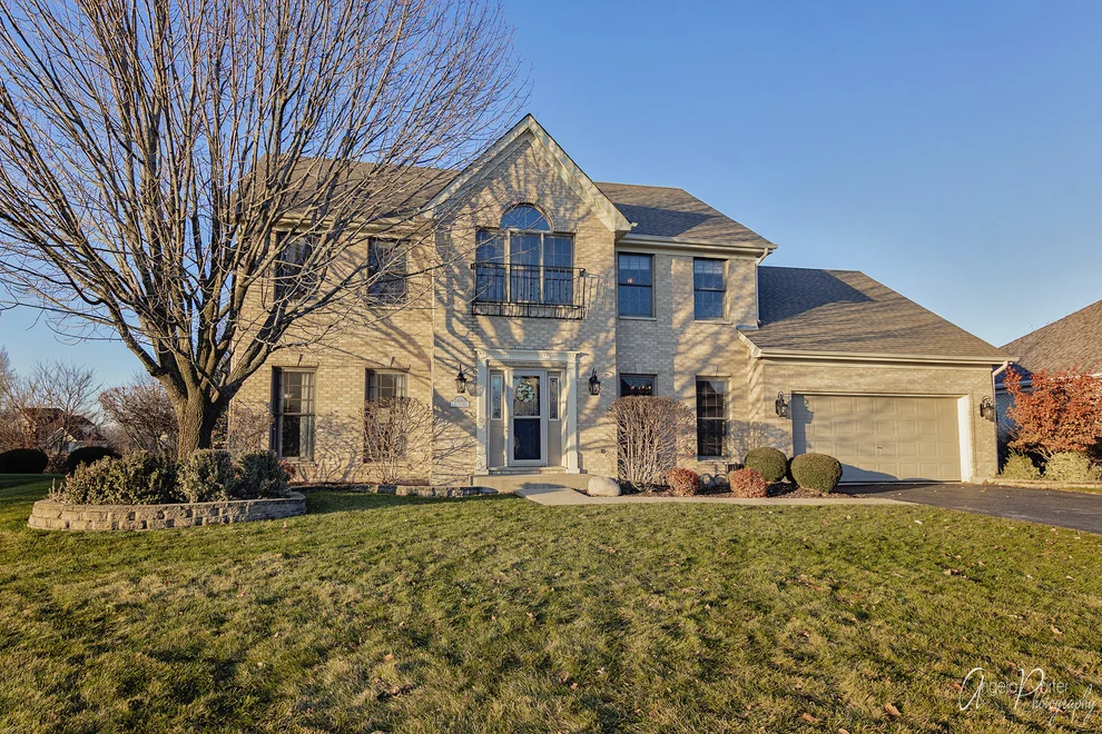 Unit for sale at 24968 W Nicklaus Way, Antioch, IL 60002