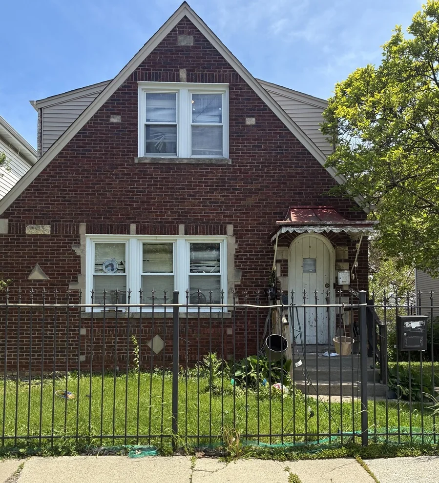 Unit for sale at 11647 S Vincennes Avenue, Chicago, IL 60643