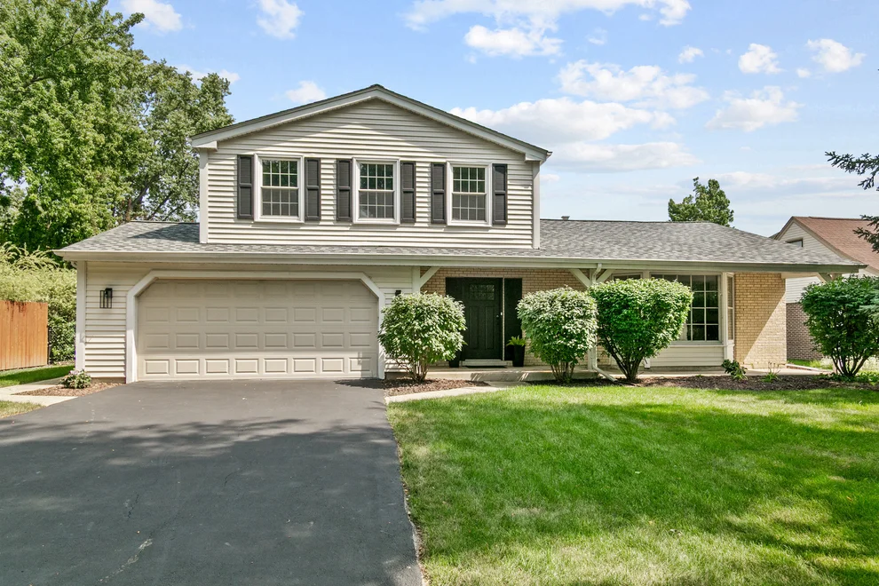 Unit for sale at 1554 CHICKASAW Drive, Naperville, IL 60563