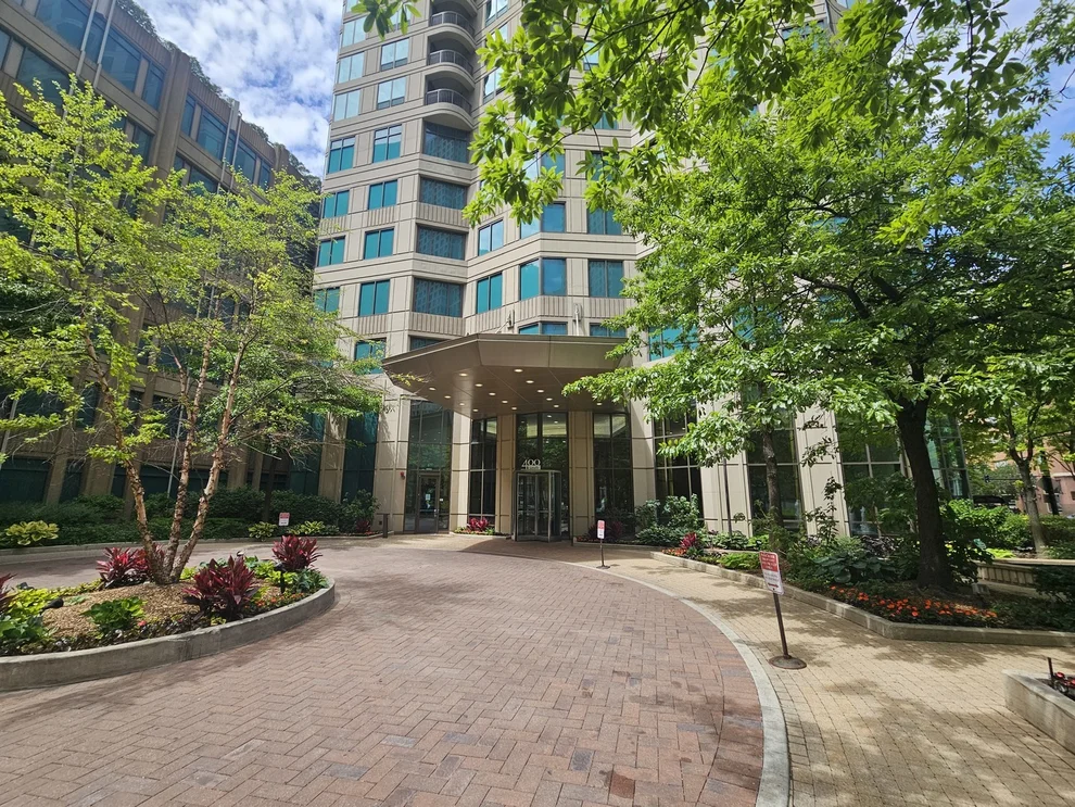 Unit for sale at 400 N LA SALLE Drive, Chicago, IL 60654