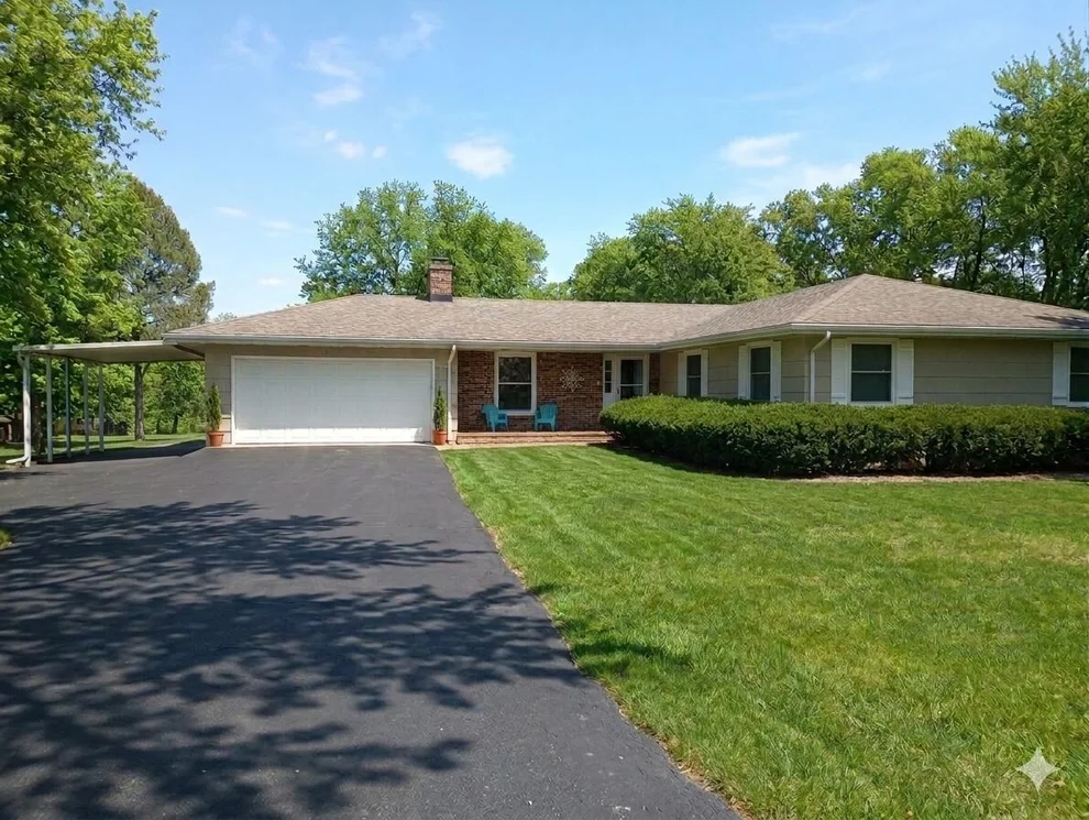 Unit for sale at 701 Deer Lane, Sleepy Hollow, IL 60118