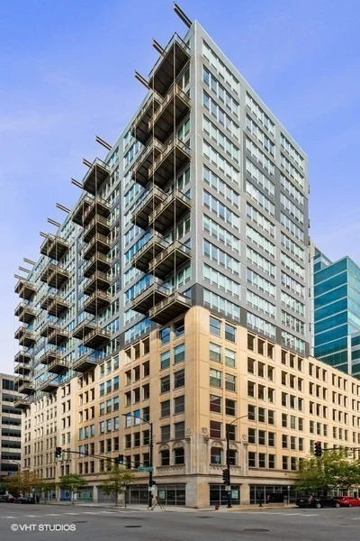 Unit for sale at 565 W Quincy Street, Chicago, IL 60661