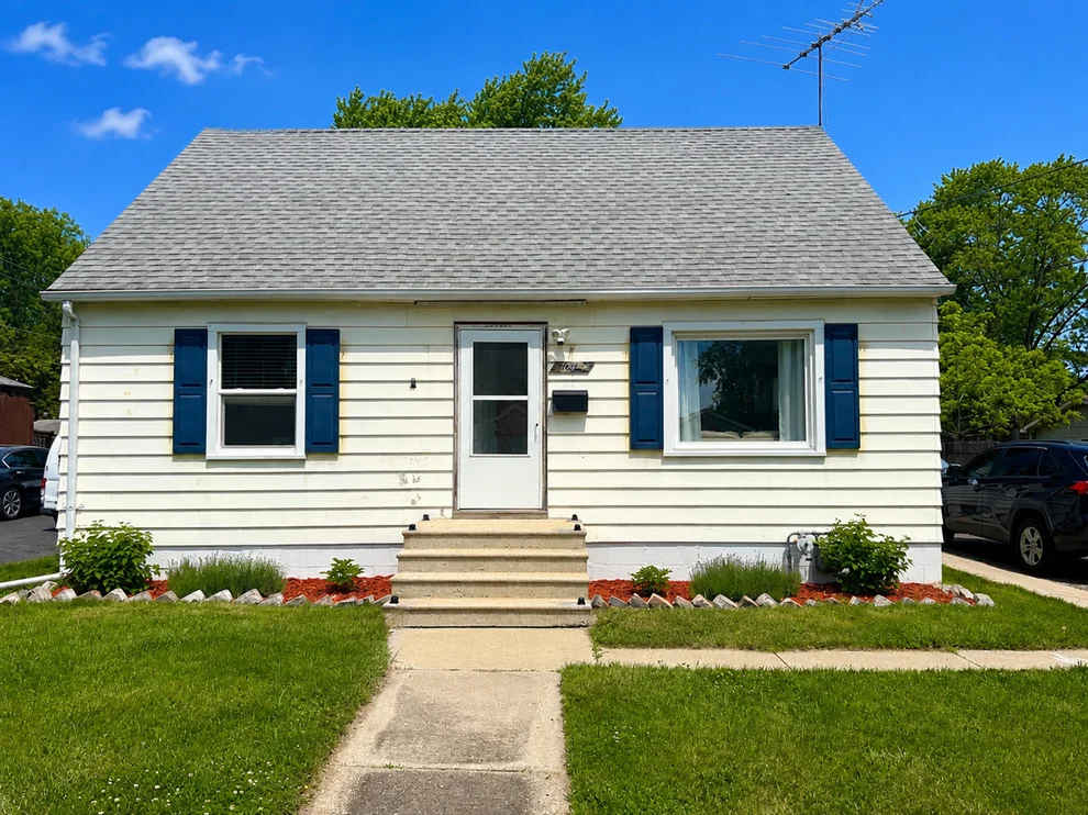 Unit for sale at 1004 21st Street, Zion, IL 60099