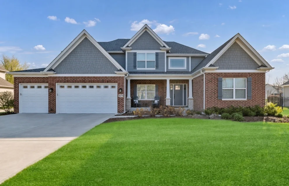 Unit for sale at 3679 Broadleaf Avenue, Elgin, IL 60124