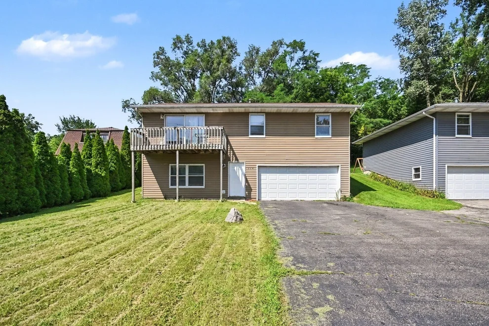 Unit for sale at 714 IL Route 59 S, Ingleside, IL 60041