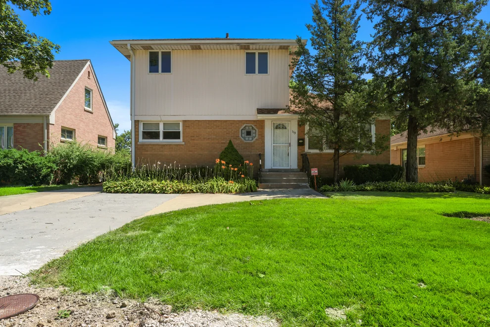 Unit for sale at 119 ELM Street, Glenview, IL 60025