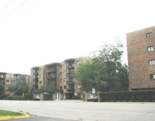 Unit for sale at 9331 Landings Lane, DES PLAINES, IL 60016