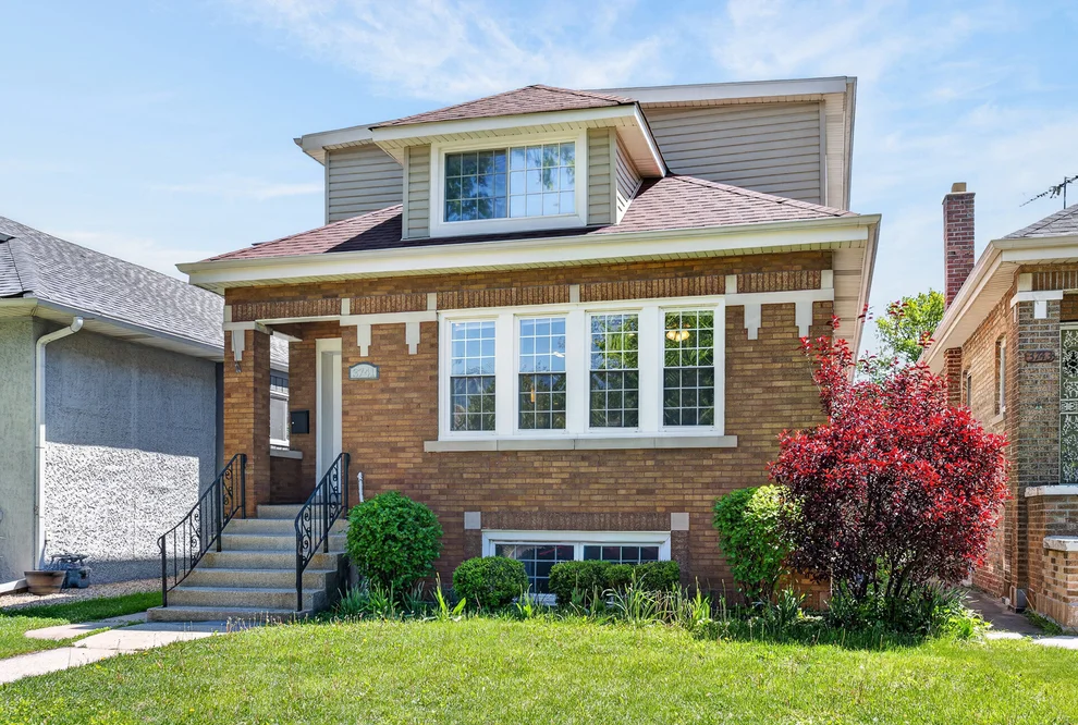 Unit for sale at 3741 Clinton Avenue, Berwyn, IL 60402