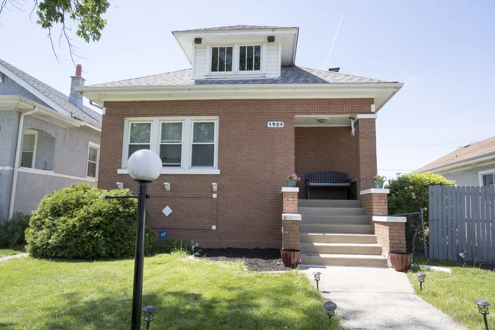 Unit for sale at 1924 S 10th Avenue, Maywood, IL 60153