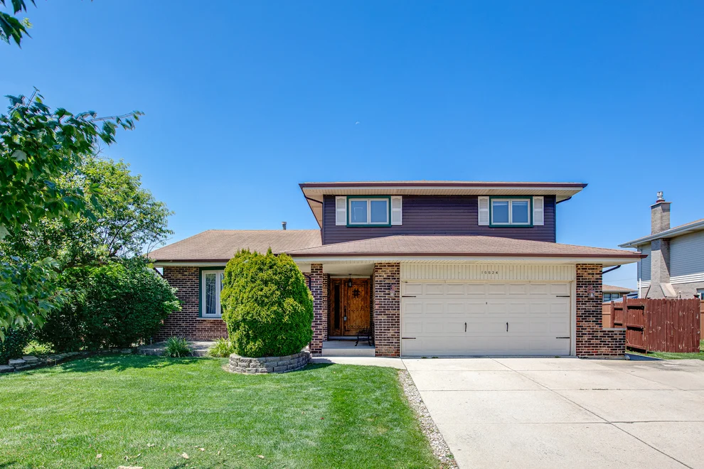 Unit for sale at 16624 Henry Lane, Tinley Park, IL 60477