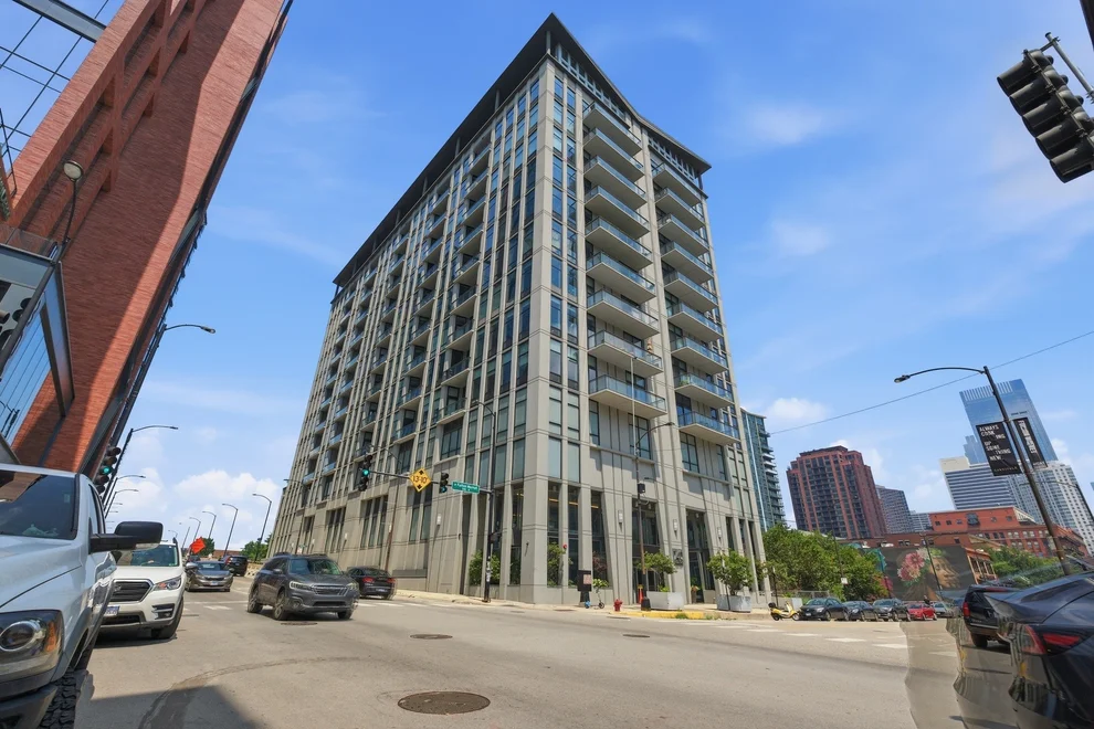 Unit for sale at 740 W Fulton Street, Chicago, IL 60661