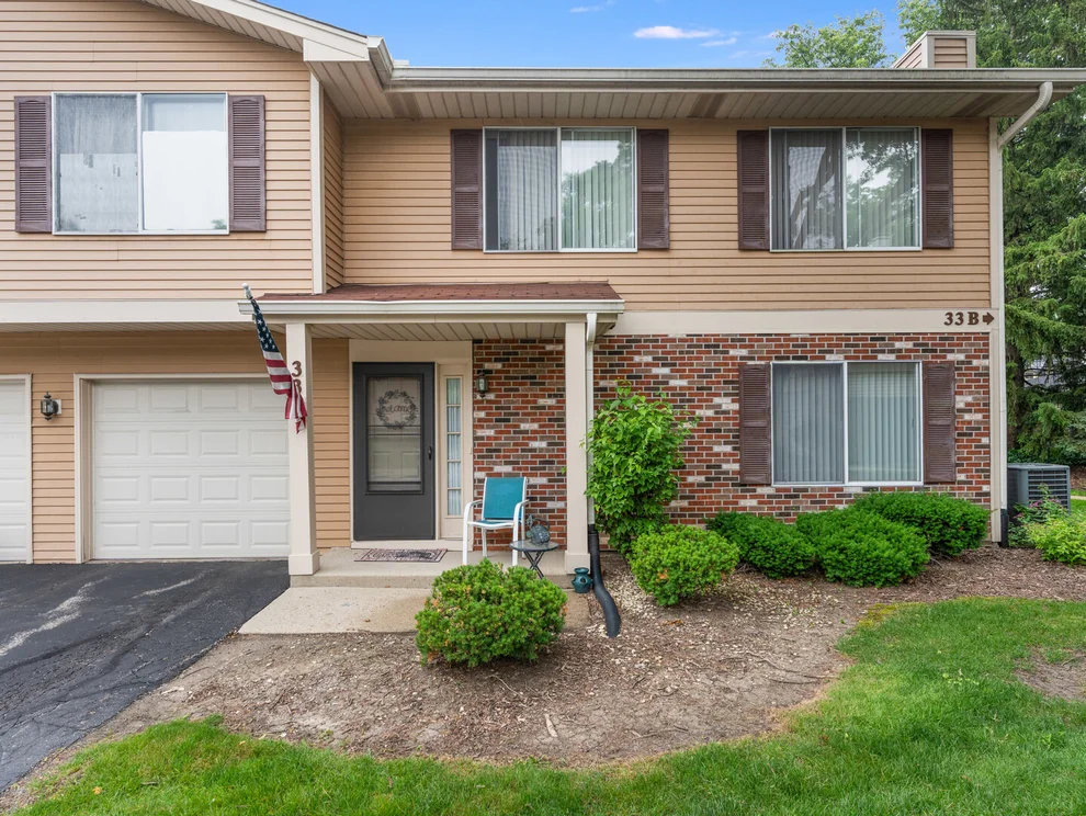 Unit for sale at 33 E Hickory Street, Lombard, IL 60148