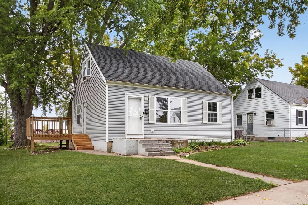 Unit for sale at 622 14th Street, Rochelle, IL 61068