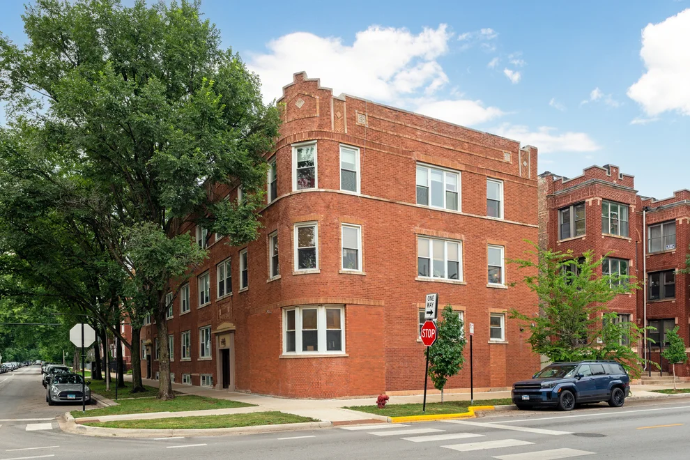 Unit for sale at 2607 N Hamlin Avenue, Chicago, IL 60647