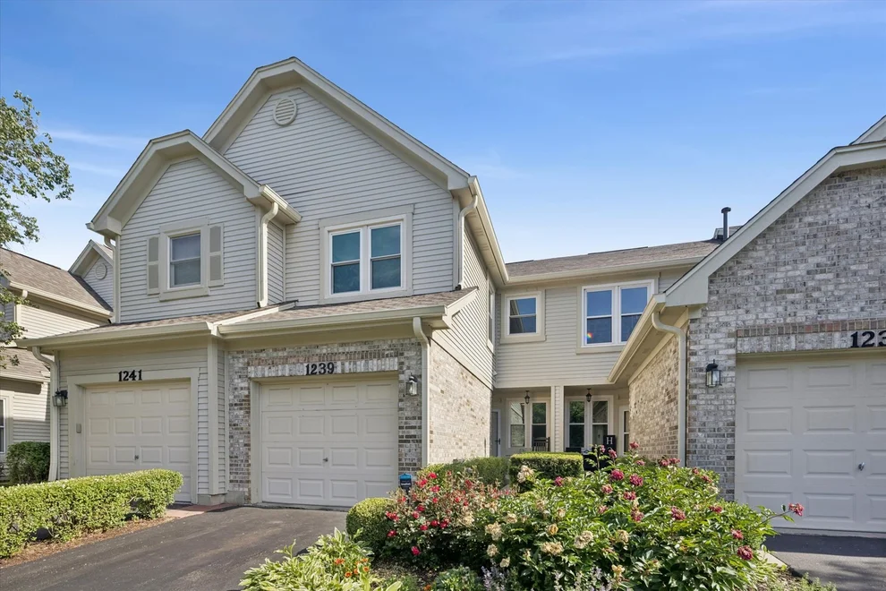 Unit for sale at 1239 Tennyson Lane, Naperville, IL 60540
