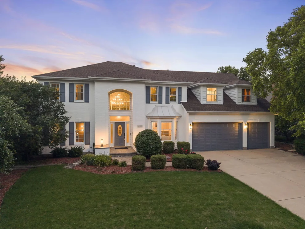 Unit for sale at 919 Abbey Court, Sugar Grove, IL 60554