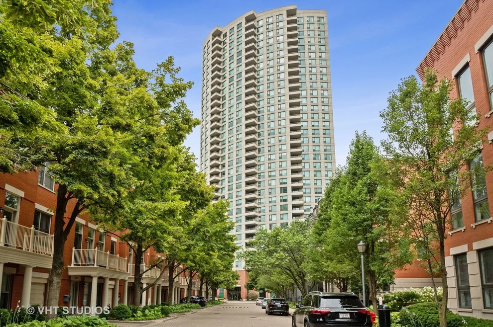 Unit for sale at 501 N Clinton Street, Chicago, IL 60654