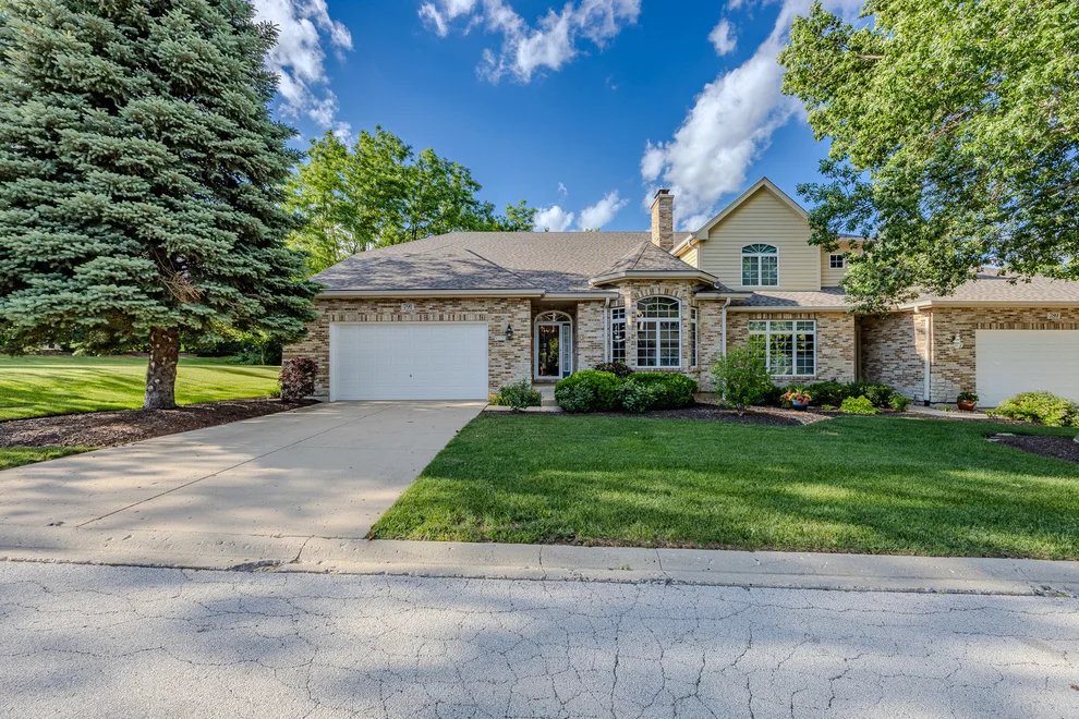 Unit for sale at 791 Manor Hill Place, Sugar Grove, IL 60554