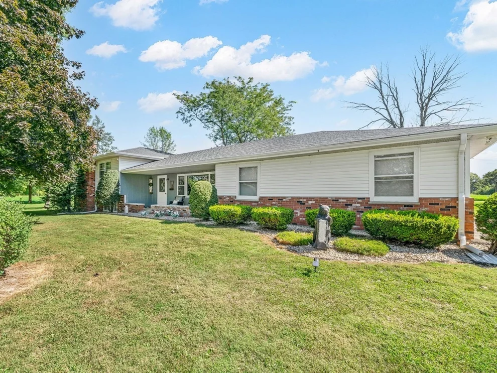 Unit for sale at 3918 E 550th Road, Mendota, IL 61342