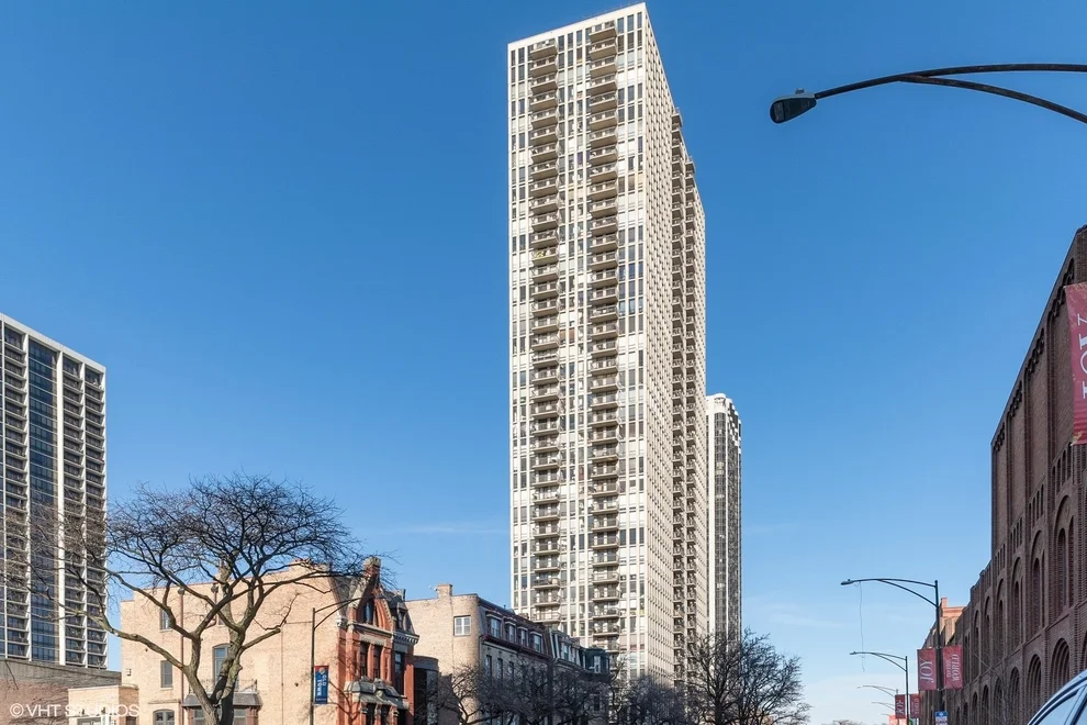 Unit for sale at 1660 N La Salle Drive, Chicago, IL 60614