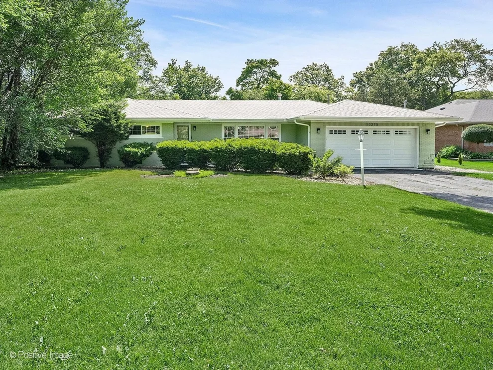 Unit for sale at 13215 S Adsit Road, Palos Park, IL 60464