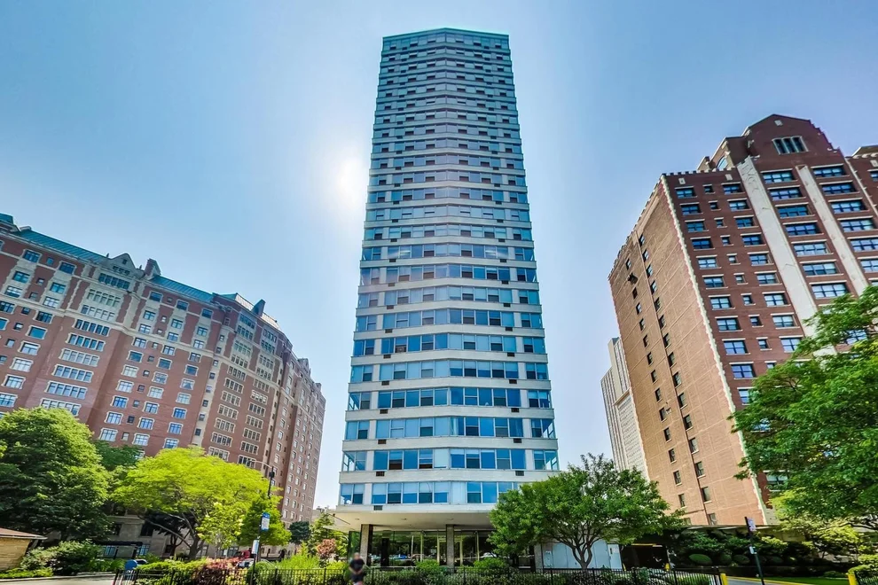 Unit for sale at 3900 N Lake Shore Drive, Chicago, IL 60613
