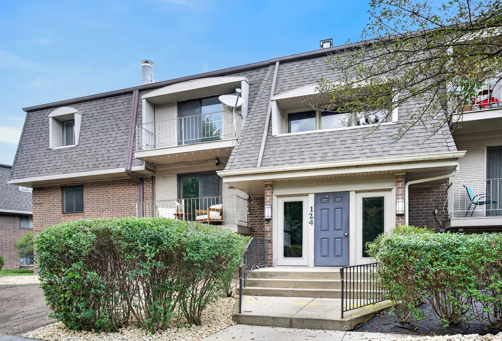 Unit for sale at 124 E Bailey Road, Naperville, IL 60565