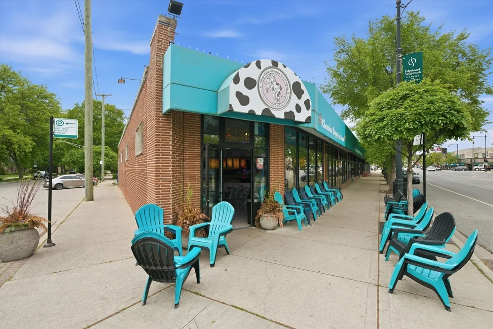 Unit for sale at 5337 W Devon Avenue, Chicago, IL 60646