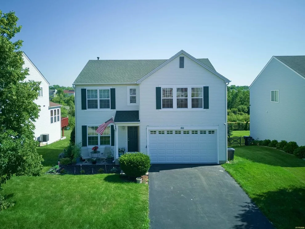 Unit for sale at 861 Seneca Trail, Round Lake Heights, IL 60073