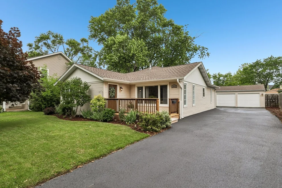 Unit for sale at 2802 Hawk Lane, Rolling Meadows, IL 60008
