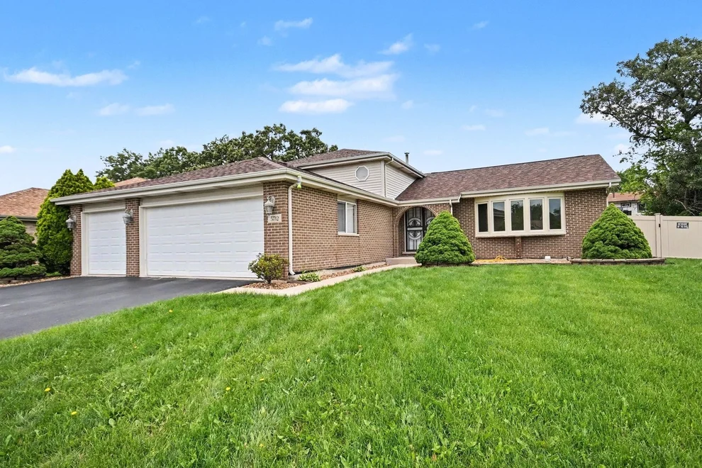 Unit for sale at 5712 Kathryn Lane, Matteson, IL 60443