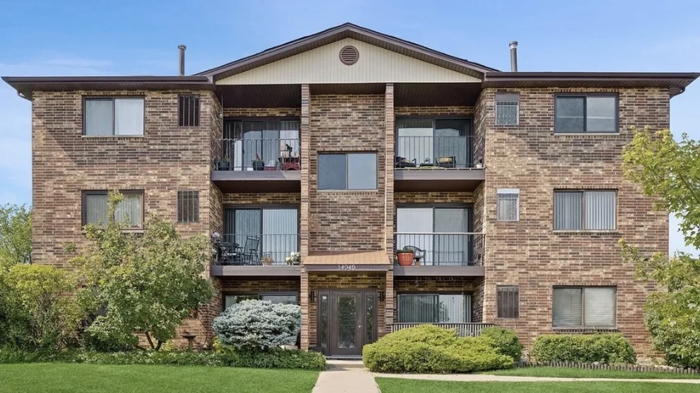 Unit for sale at 14949 Lakeview Drive, Orland Park, IL 60462