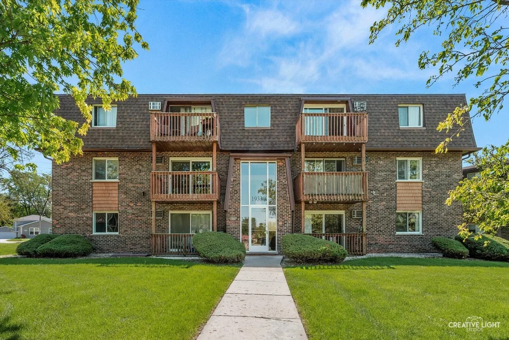 Unit for sale at 19330 Wolf Road, Mokena, IL 60448