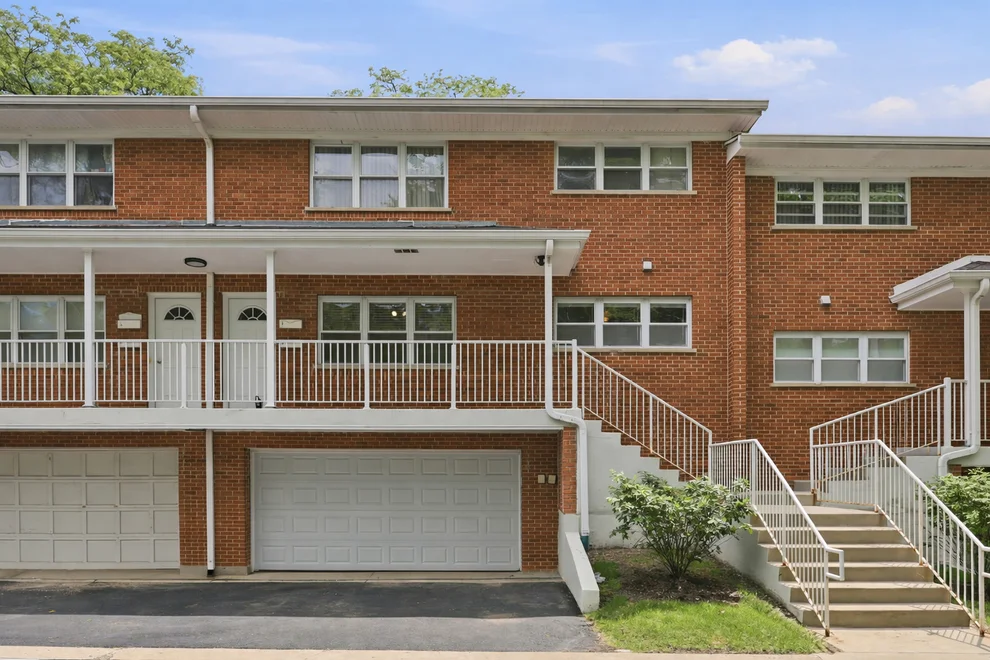 Unit for sale at 167 E Palatine Road, Palatine, IL 60067