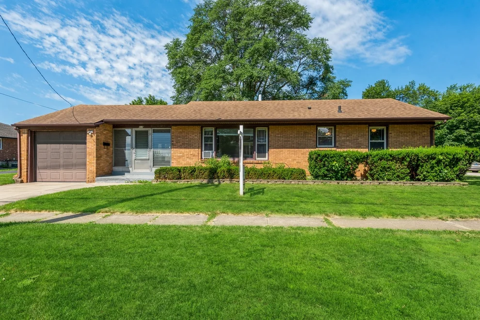 Unit for sale at 319 N Lord Avenue, Carpentersville, IL 60110