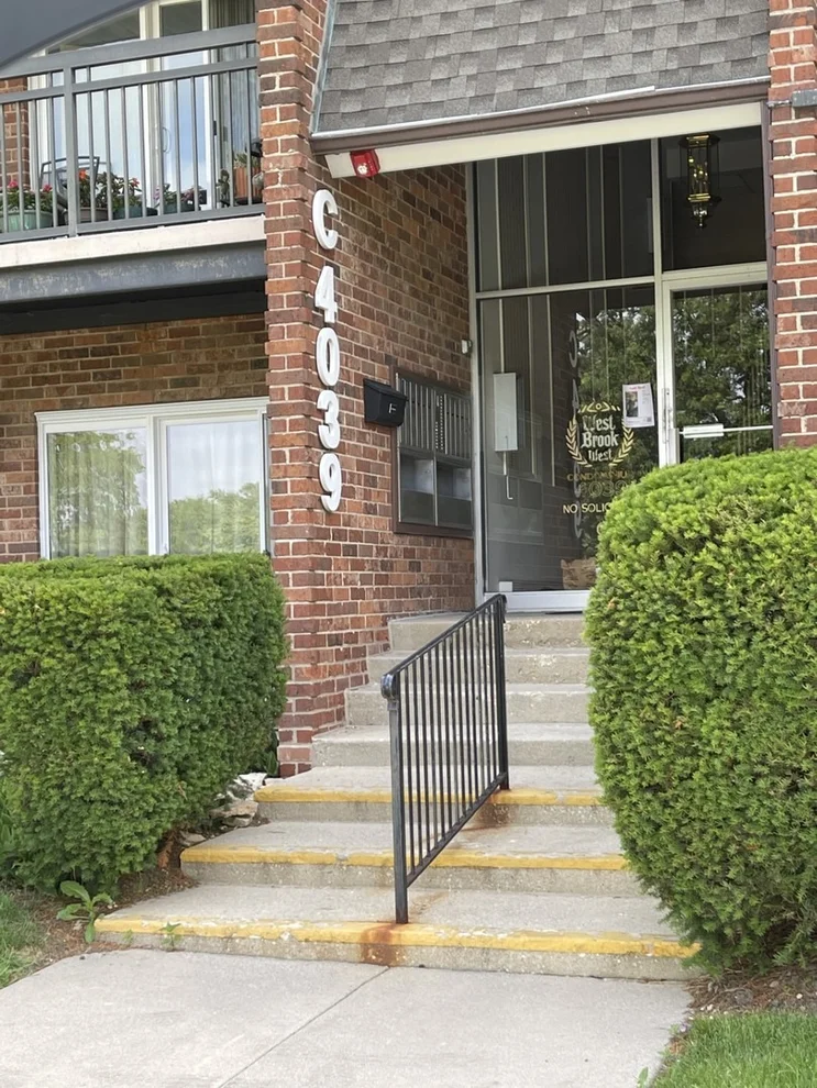 Unit for sale at 4039 Saratoga Avenue, Downers Grove, IL 60515