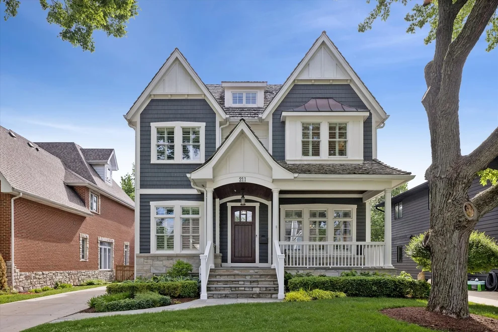 Unit for sale at 211 S Monroe Street, Hinsdale, IL 60521
