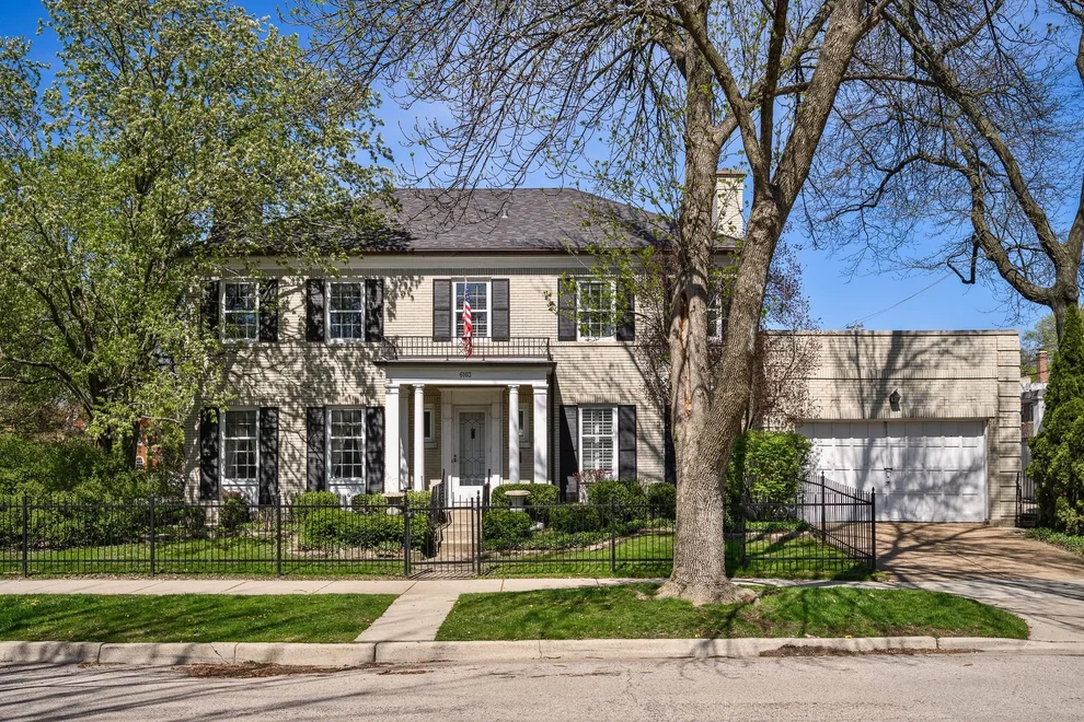 Unit for sale at 6103 N Kirkwood Avenue, Chicago, IL 60646