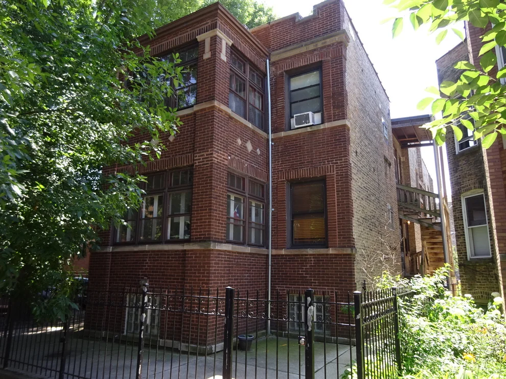 Unit for sale at 4322 N Hoyne Avenue, Chicago, IL 60625