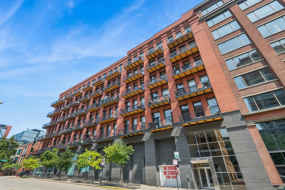 Unit for sale at 616 W FULTON Street, Chicago, IL 60661