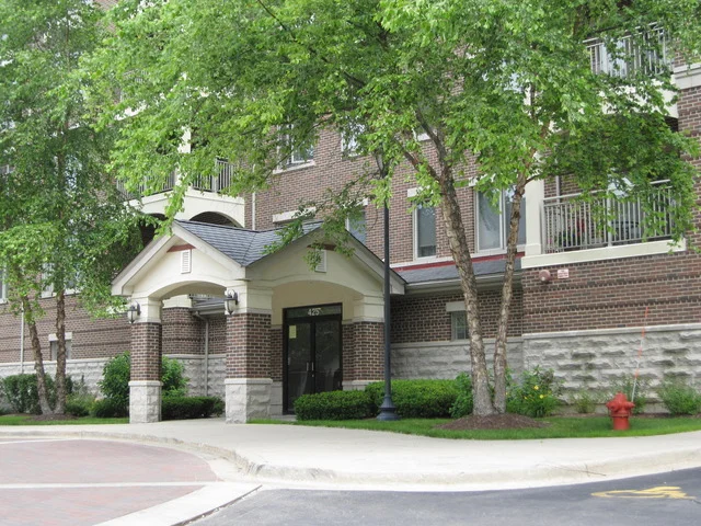 Unit for sale at 425 VILLAGE GREEN, LINCOLNSHIRE, IL 60069