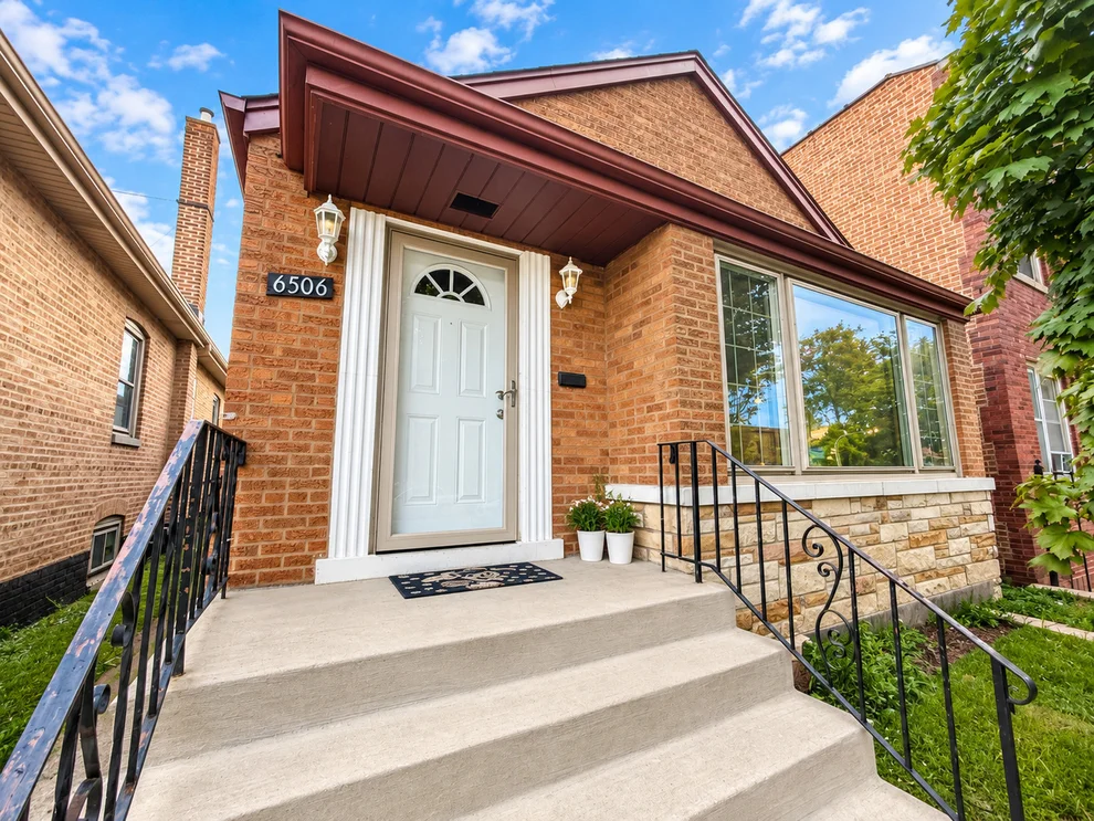 Unit for sale at 6506 S Keating Avenue, Chicago, IL 60629