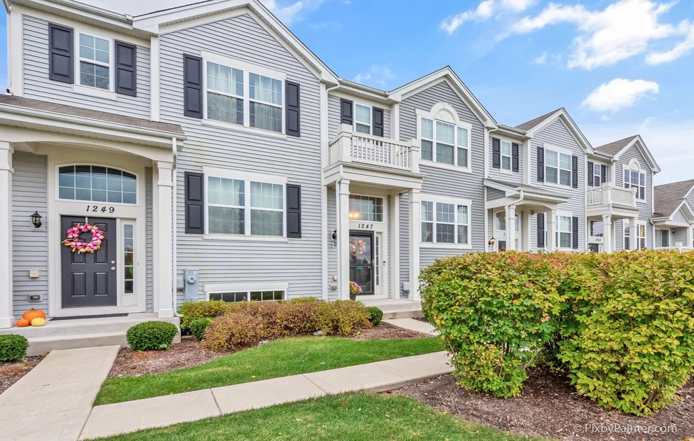 Unit for sale at 1247 Alta Vista Drive, Pingree Grove, IL 60140