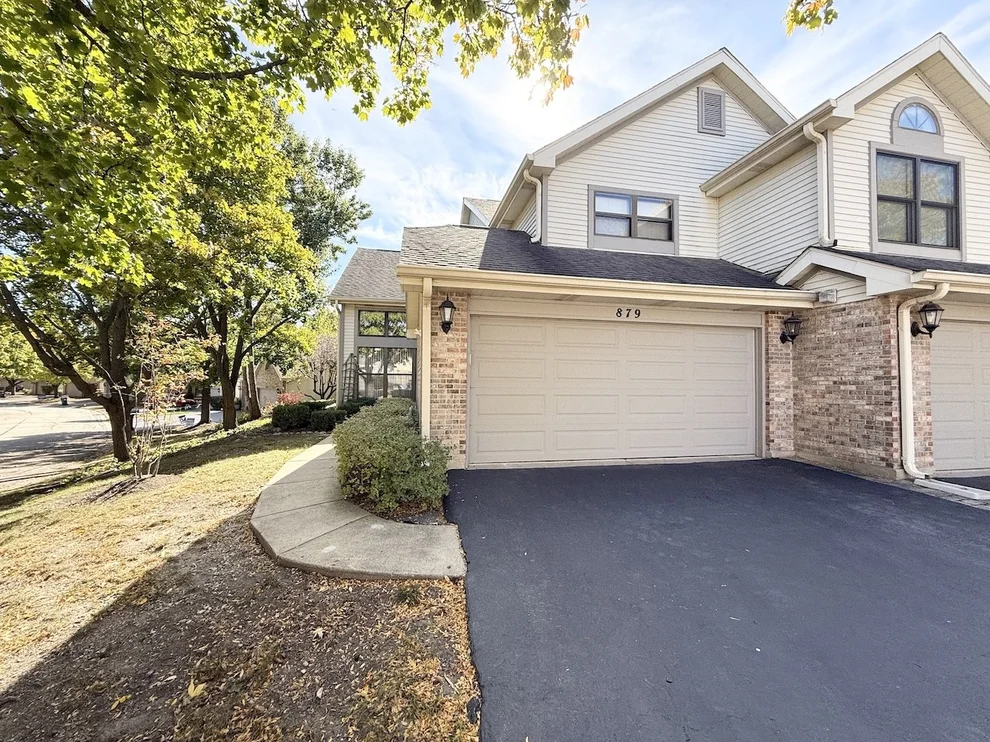 Unit for sale at 879 N Auburn Woods Drive, Palatine, IL 60067