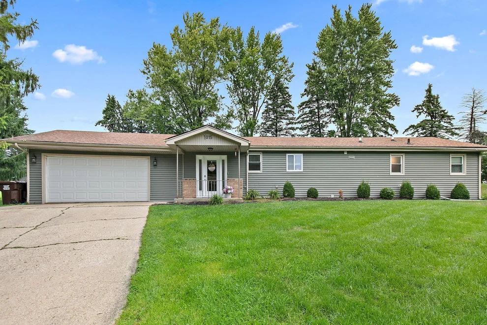 Unit for sale at 1015 Arctic Circle, Rockford, IL 61108