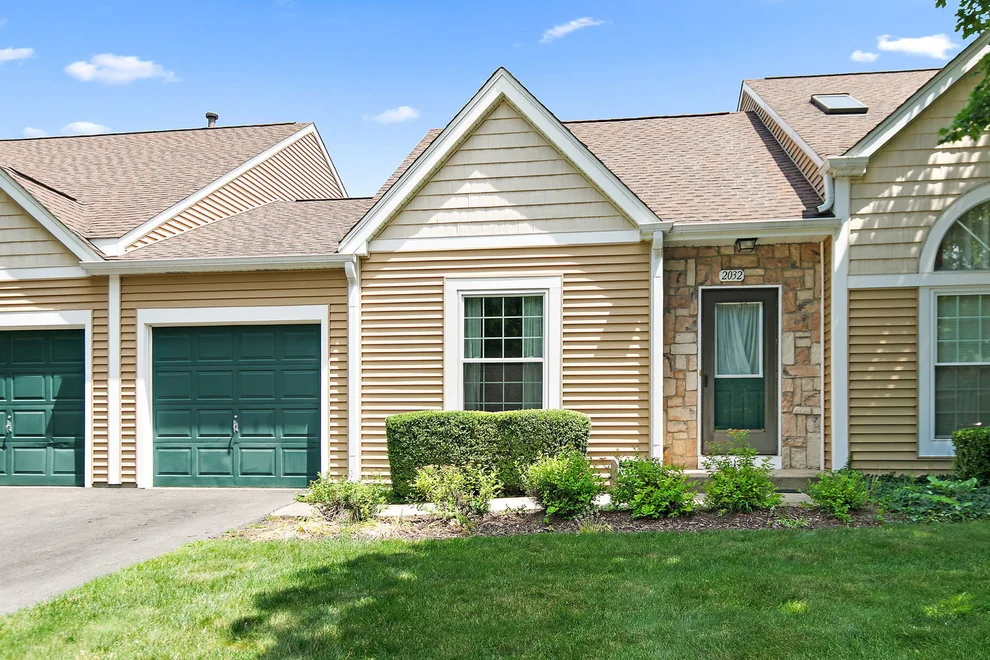 Unit for sale at 2032 Teton Parkway, Algonquin, IL 60102
