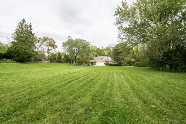 Unit for sale at 479 E Illinois Road, Lake Forest, IL 60045